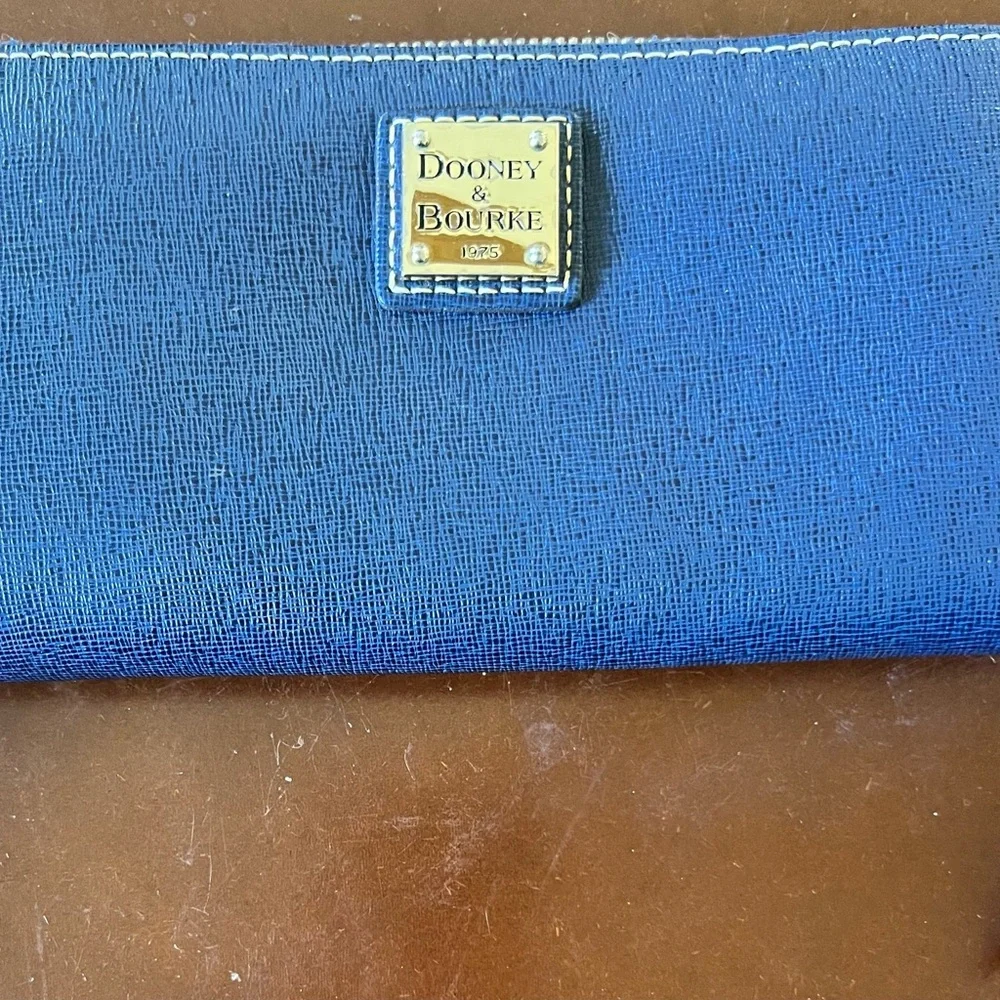 Dooney & Bourke Saffiano Blue Accordion Clutch Wallet - Picture 3 of 6